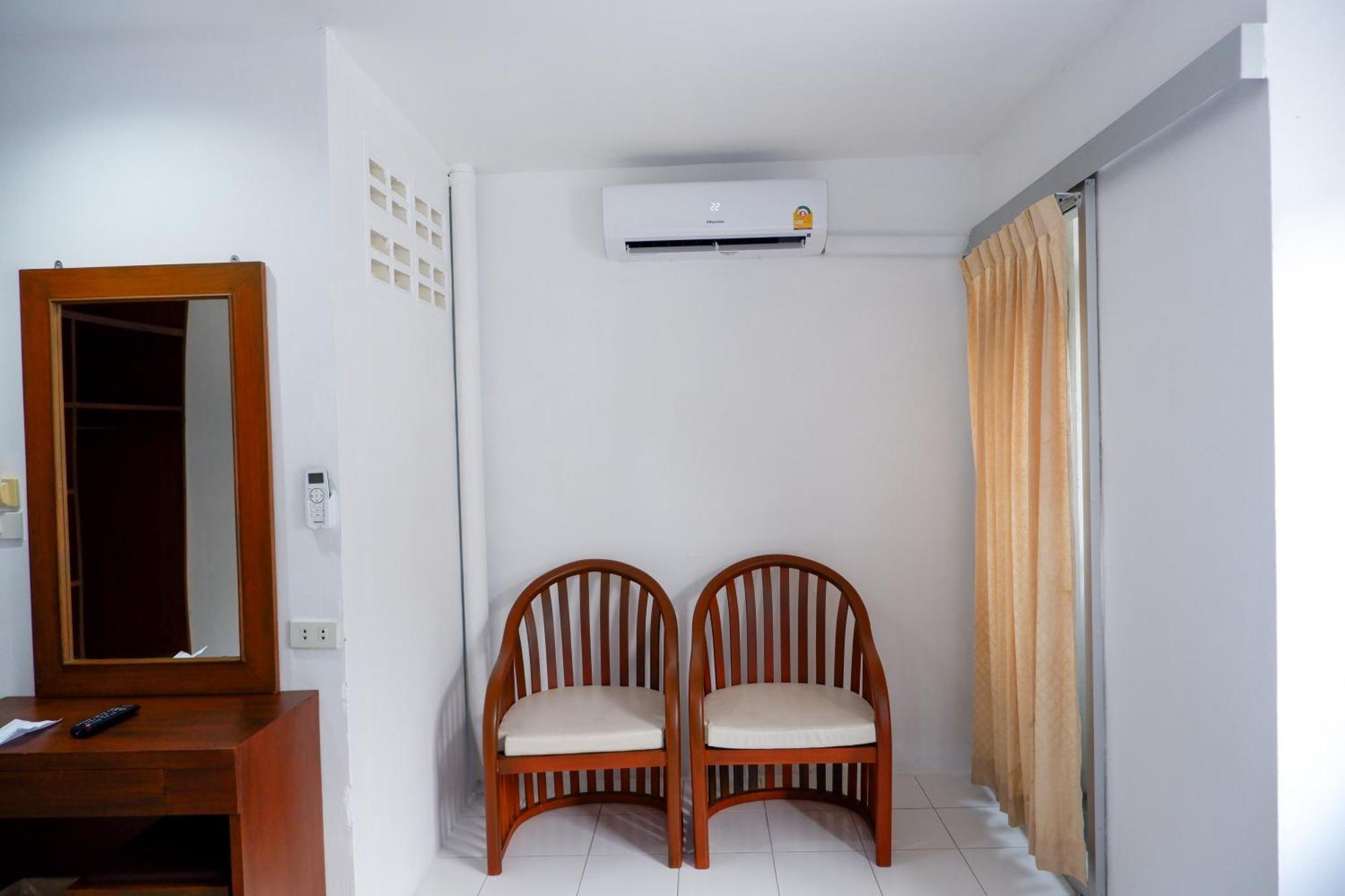 18 Coins Budget Hotel Pattaya Camera foto