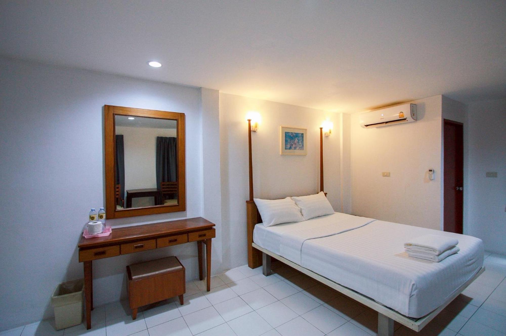 18 Coins Budget Hotel Pattaya Camera foto