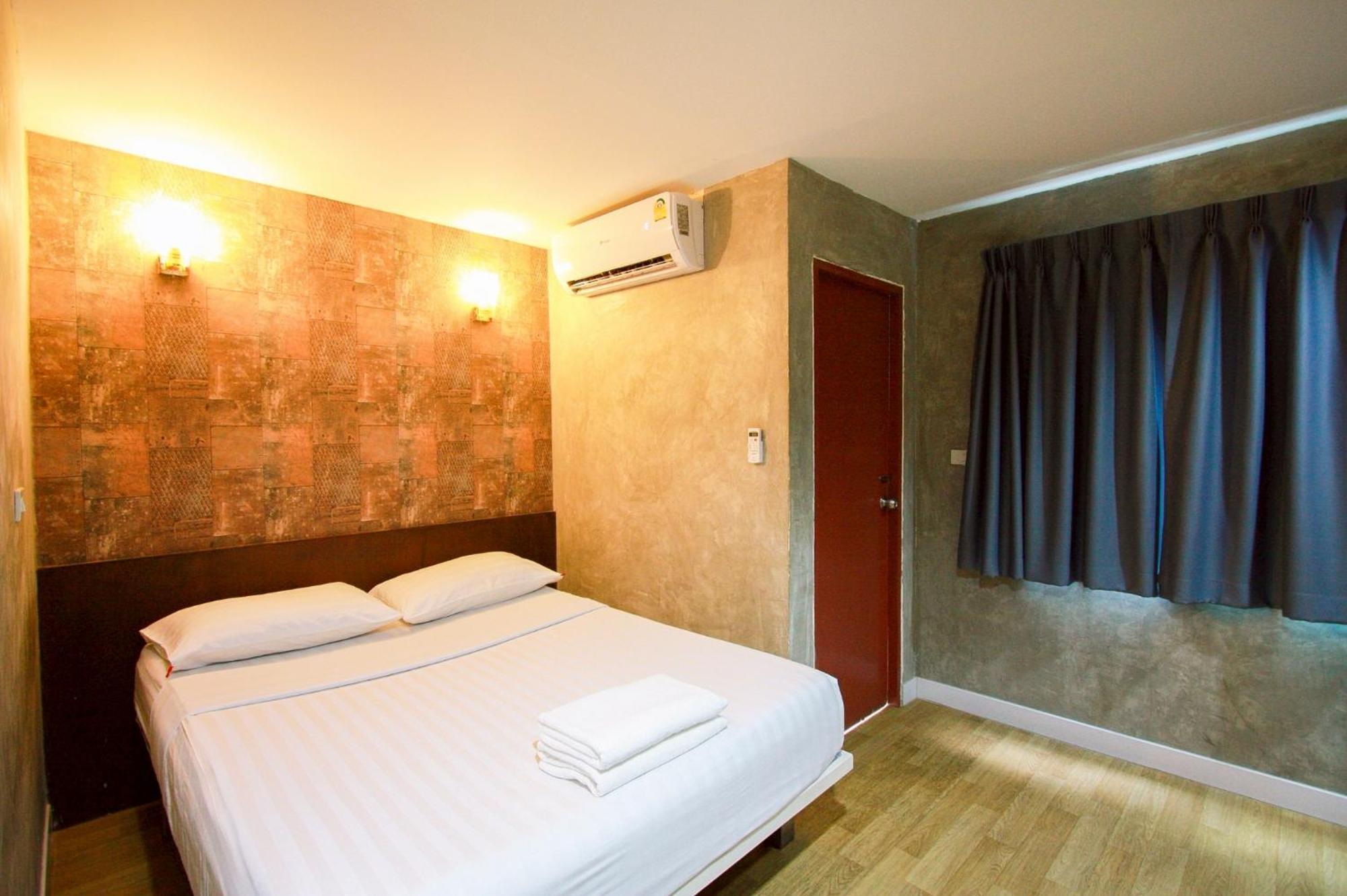 18 Coins Budget Hotel Pattaya Camera foto